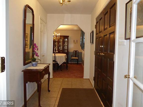 2nd image of 4721 Cherry Valley Dr