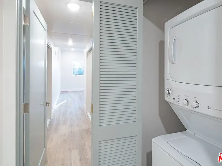 3672 Jasmine Ave #303 — Photo 12
