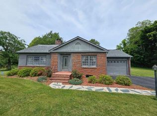 572 Woodlawn Rd, Woodlawn, VA 24381