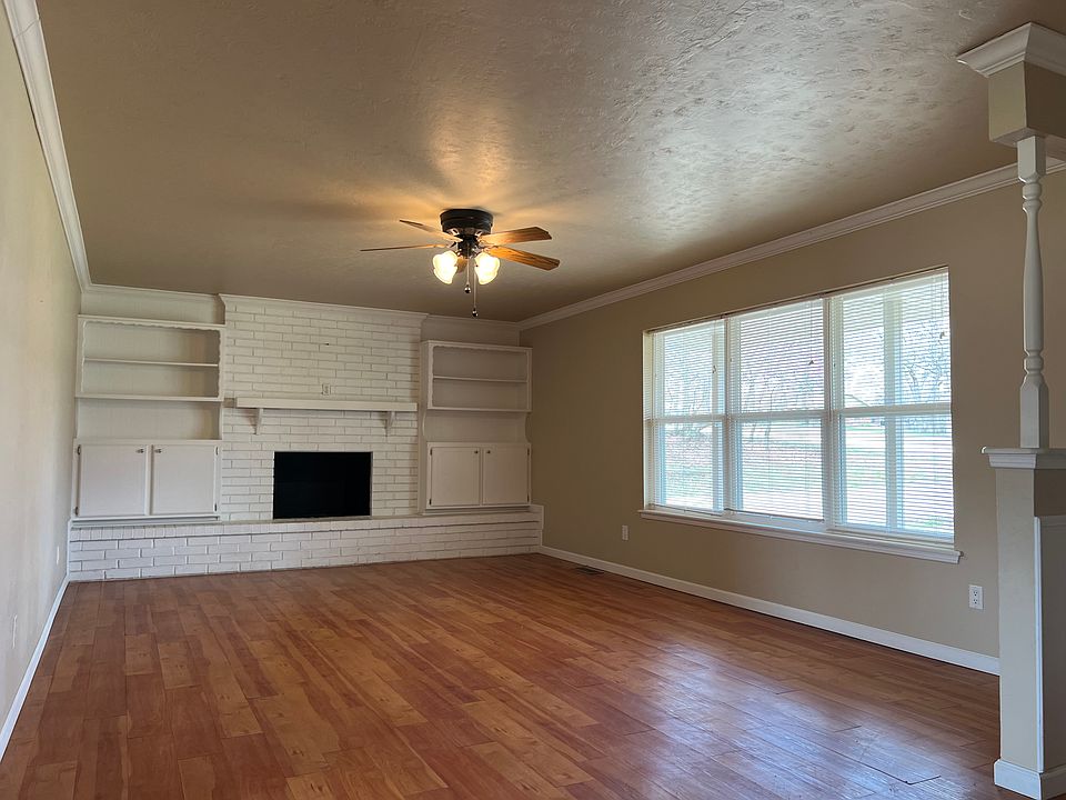 2nd image of 11 Rose Ln