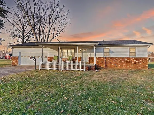 1614 W Maple St, Baltimore, OH 43105