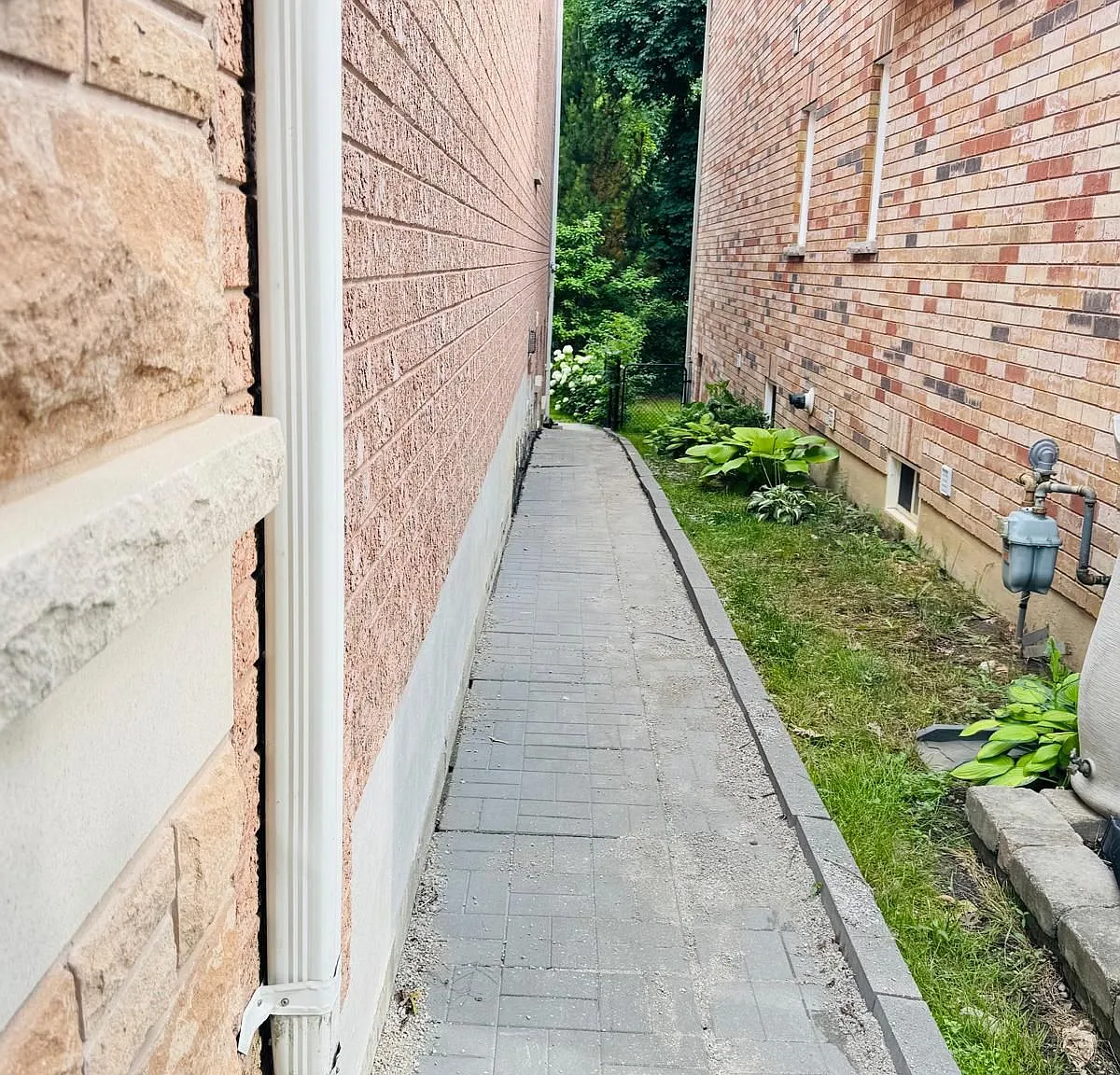 2 bed, $1,800 — Photo 2