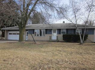 2211 S Ridge Rd, Green Bay, WI 54304