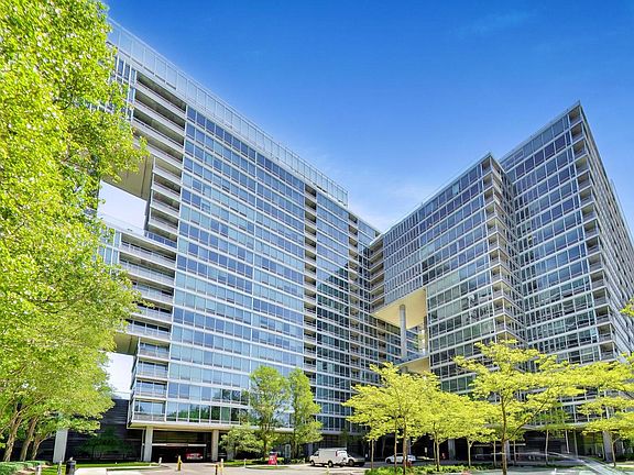 3rd image of 9655 Woods Dr Unit 403
