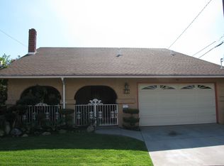 105 W Roosevelt Ave, Montebello, CA 90640
