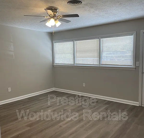 1017 Fleming Ave — Photo 6