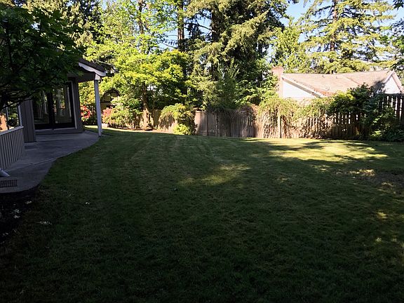 3rd image of 12119 137th Ave E