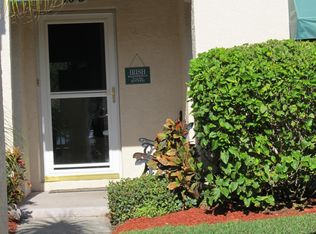 6555 99th Way N APT 20D, Saint Petersburg, FL 33708