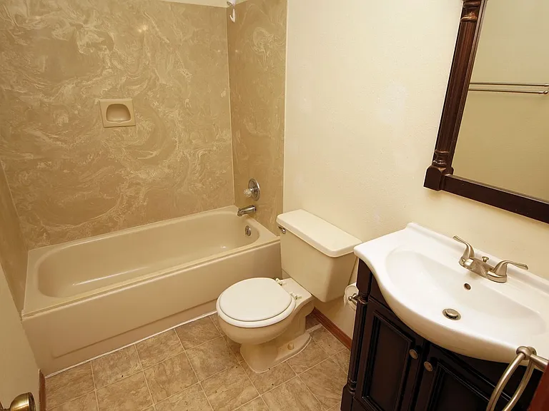 561 Bayshore Dr — Photo 29