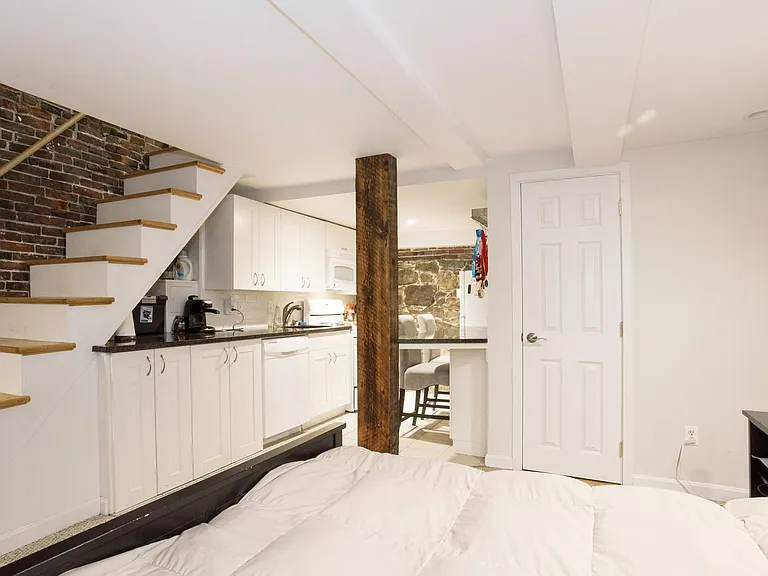 37 Grove St #1 — Photo 2