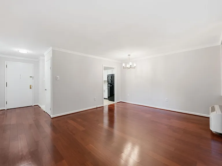 2141 P St NW #405 — Photo 8