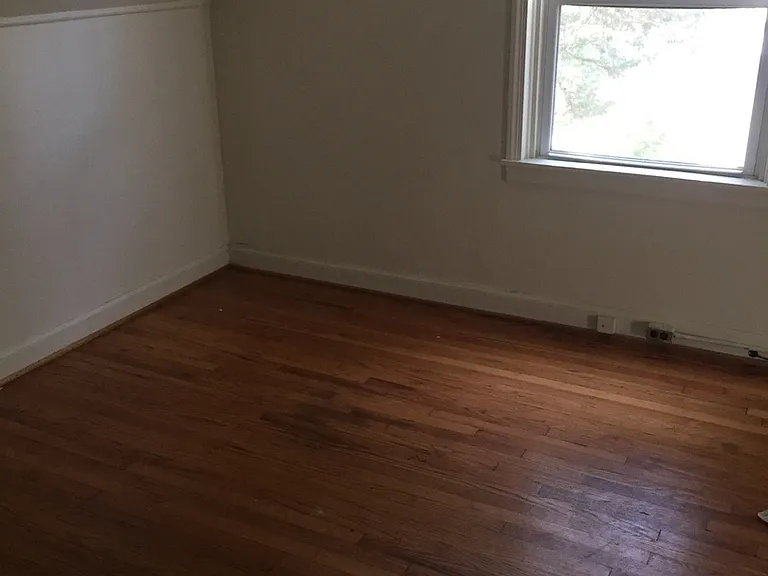 1005 Nancy Ln — Photo 6