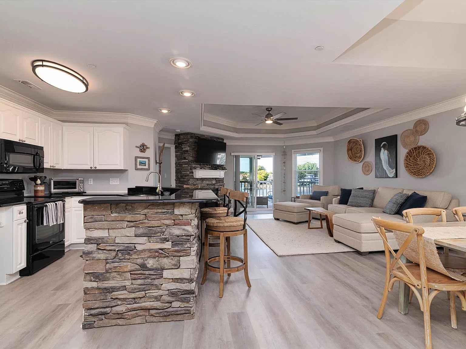 Vineyard Point Ln, Cornelius — Photo 4