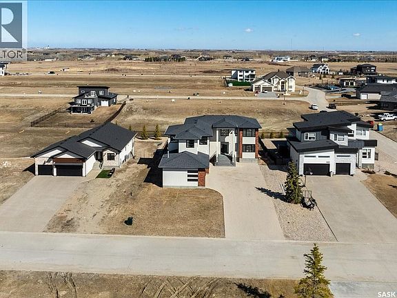 4th image of 304 Spruce Creek Cres #158