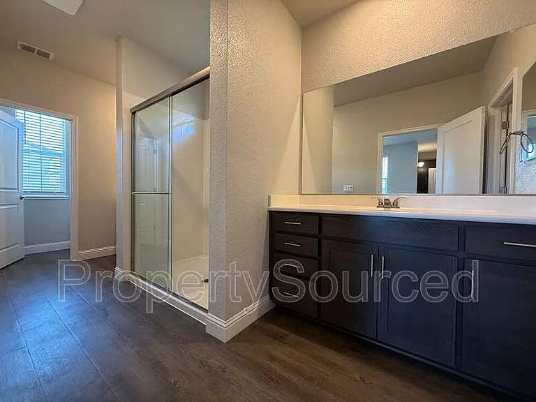 948 Posey St — Photo 29
