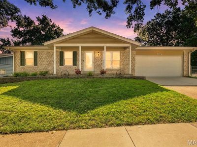 704 Rockshire Dr, Fenton, MO, 63026