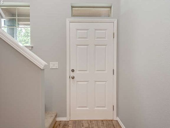 5th image of 5938 NE 48th St