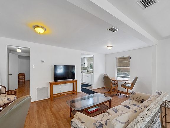 5th image of 9520 Riverview Dr