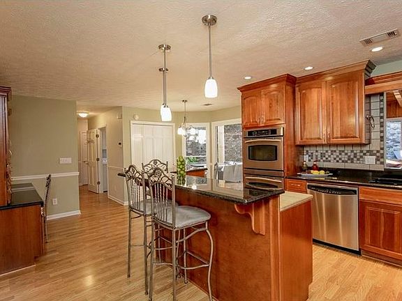 5th image of 452 Bellflower Ct