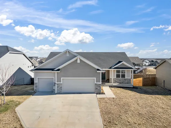 1411 S 7th St, Adel, IA 50003