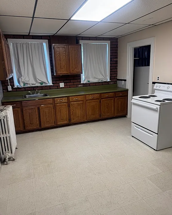 85 Oliver St #1
