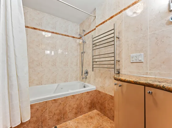 4078 Nostrand Avenue image 11 of 18