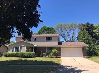 3107 N Peach Tree Ln, Appleton, WI 54911