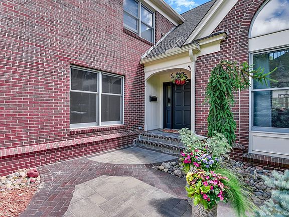 3rd image of 6511 Belmore Ln