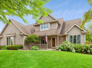 721 Charolais Dr, Slinger, WI 53086