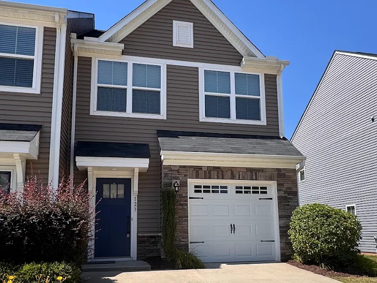 123 Roundtree Dr — Photo 12