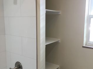 2073 Ridgeview Rd, Upper Arlington, OH 43221