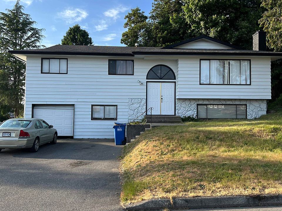 1st image of 32393 Emerald Ave