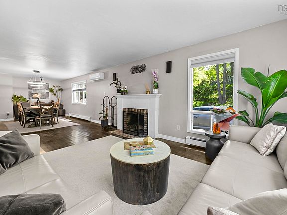 5th image of 7 Crabapple Ln