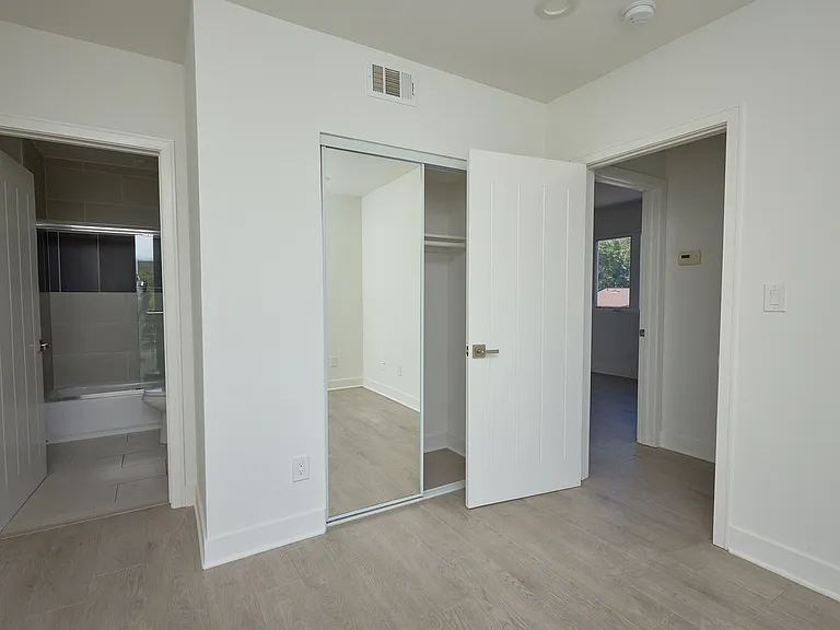 125 N Mountain View Ave #125 — Photo 20