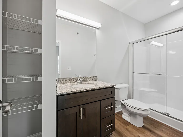 325 E 12th Ave — Photo 7