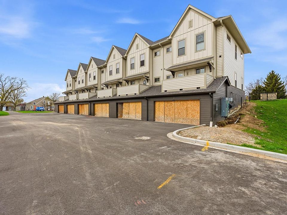 1st image of 2125 E Howard AVENUE #103
