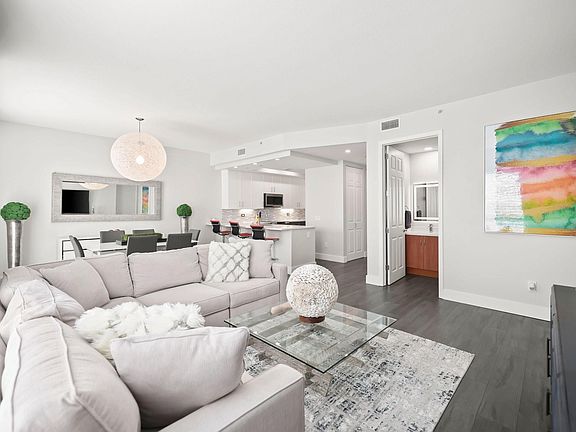 2nd image of 2631 NE 14th Avenue #304