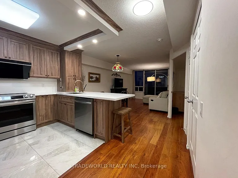 35 Finch Ave E #2209 — Photo 8