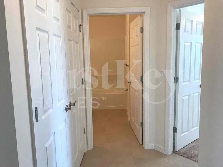 625 SW 25th Ter — Photo 10