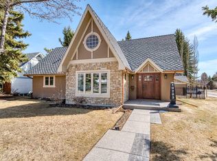 10703 N Willowgreen Dr SE, Calgary, AB T2J1P7