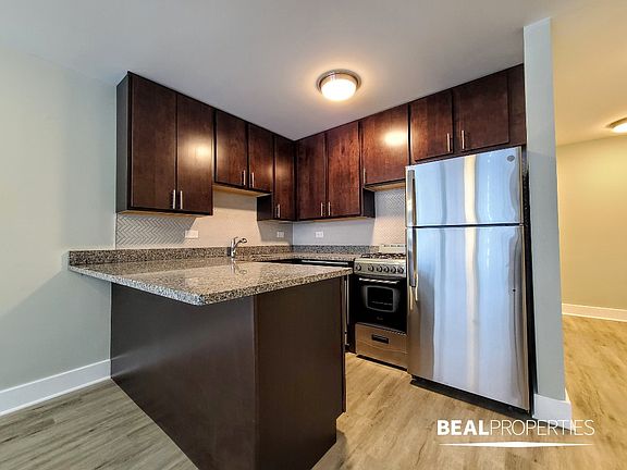 5th image of 1435 N Dearborn St #1435A1