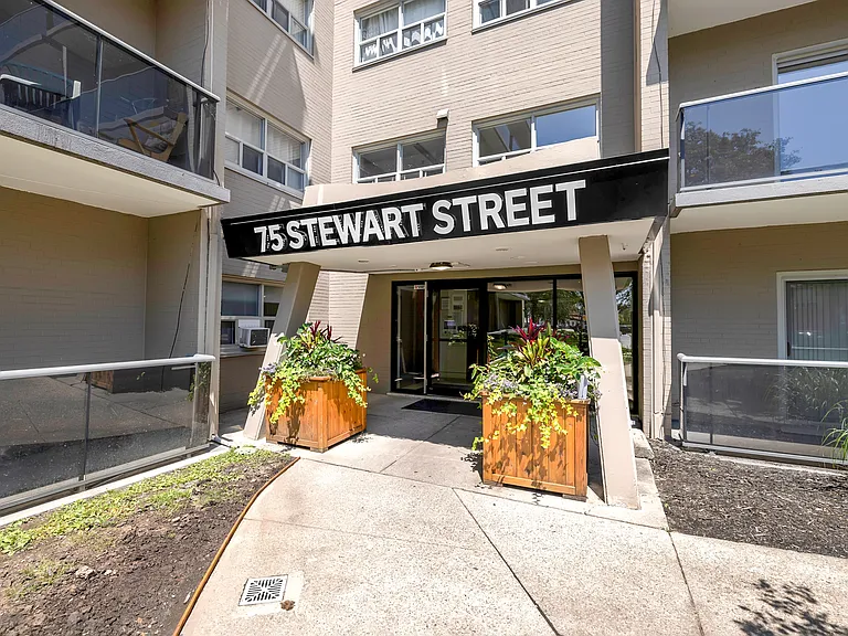 75 Stewart St — Photo 15