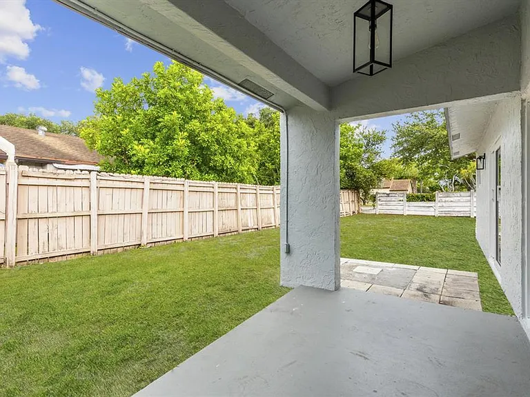 6993 NW 29th Way #6993 — Photo 7