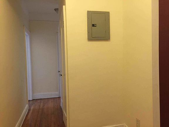 4th image of 34-12 29th St #3