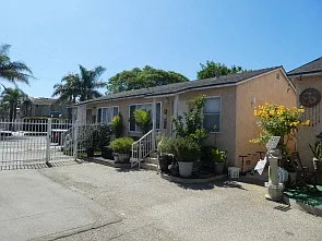 Saviers Road Apartments — Photo 4