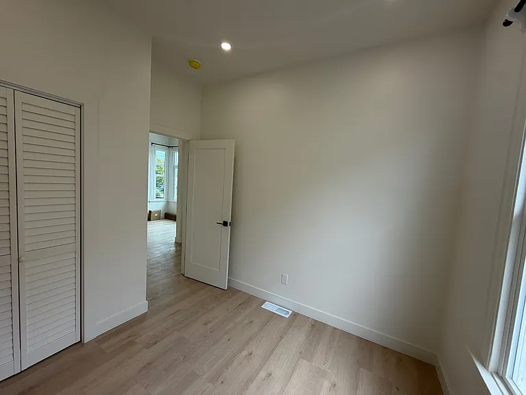 1826 Parker St — Photo 11