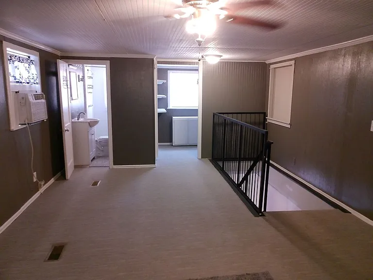 2706 Pine Ave — Photo 11