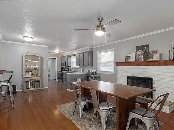 3rd image of 1241 E Woodland Street