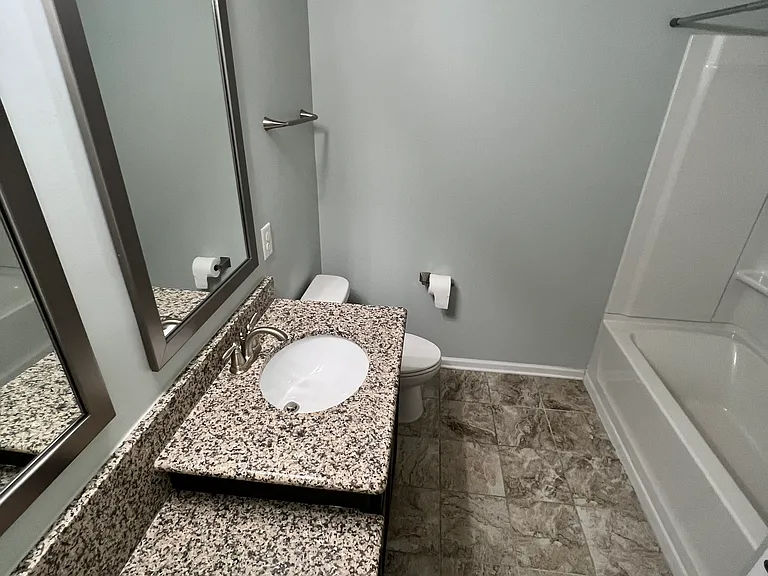 1051 Abberley Cir — Photo 17