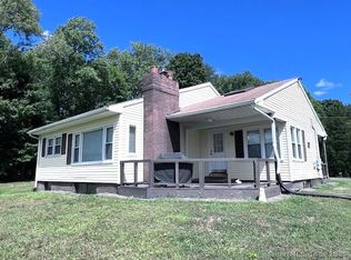 8 Neffs Corner Rd, Higganum, CT 06441